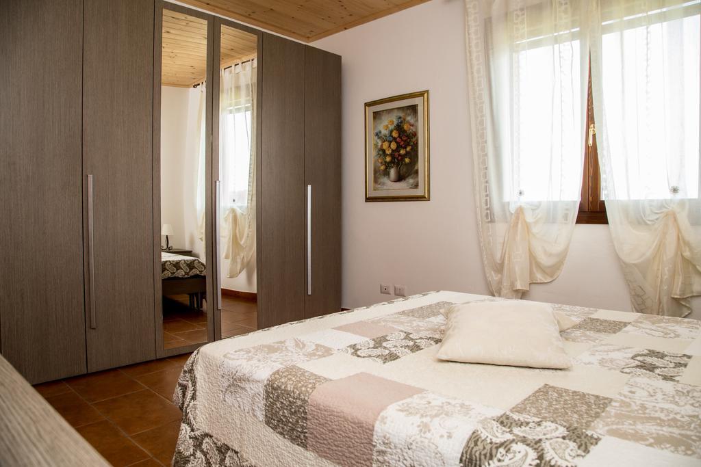 Rosanna House In Bombarde Beach Alghero Exterior foto
